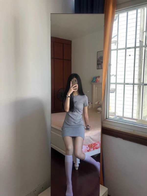 亲身体验，超漂亮妹子，在读女大学生，汁多鲍美